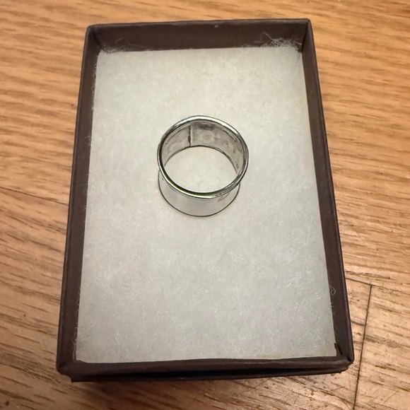 Silpada Hammered Cuff Ring - Size 6 - Picture 6 of 6